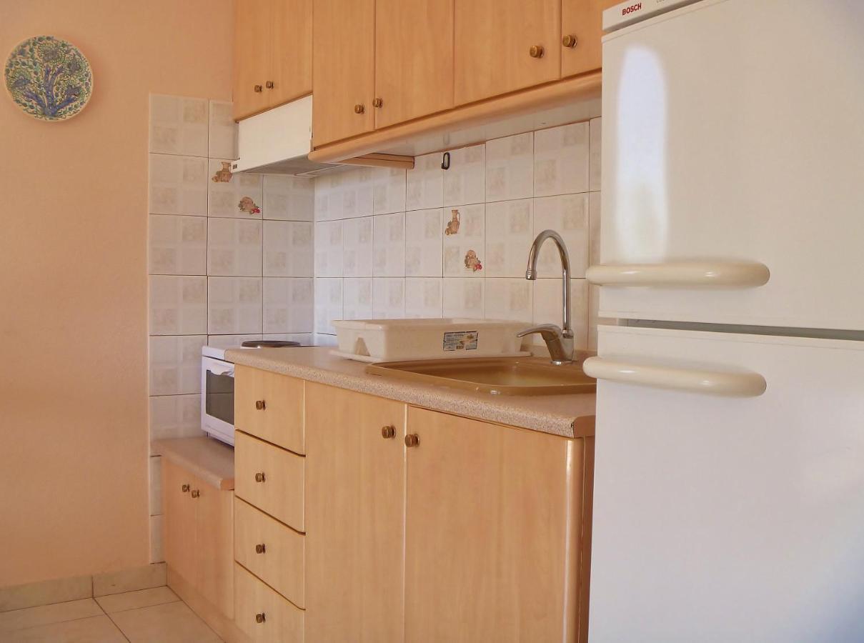 Dionysos Apartment Аспровалта Стая снимка