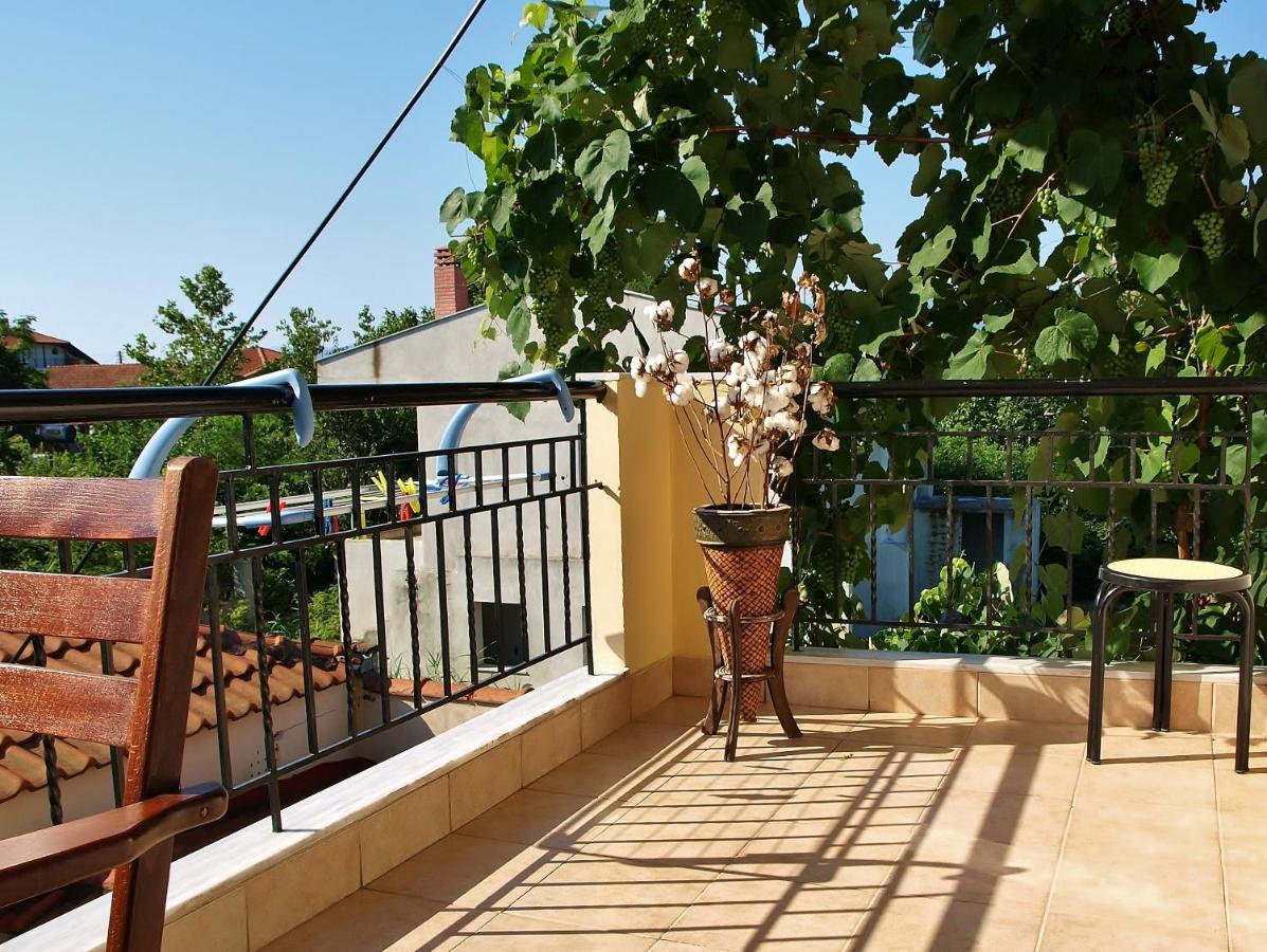 Dionysos Apartment Аспровалта Стая снимка