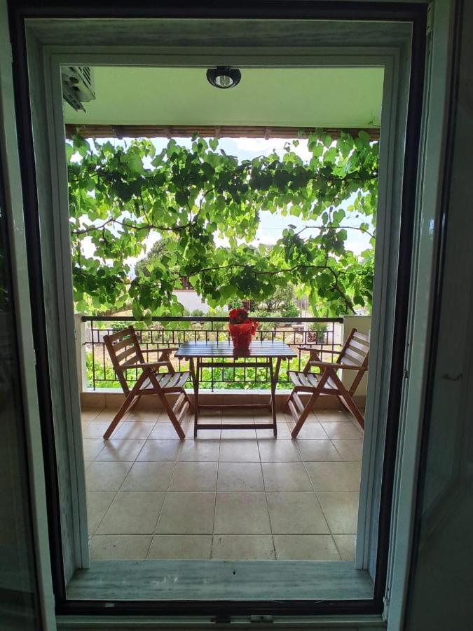 Dionysos Apartment Аспровалта Екстериор снимка